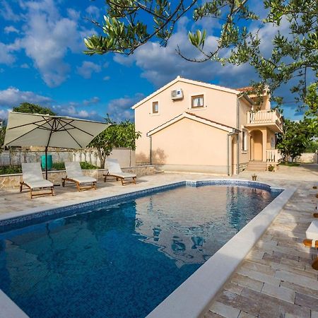 Villa Tina With Swimming Pool, Tennis Court, Games Room, Sauna, Gym, Bbq Policnik 外观 照片