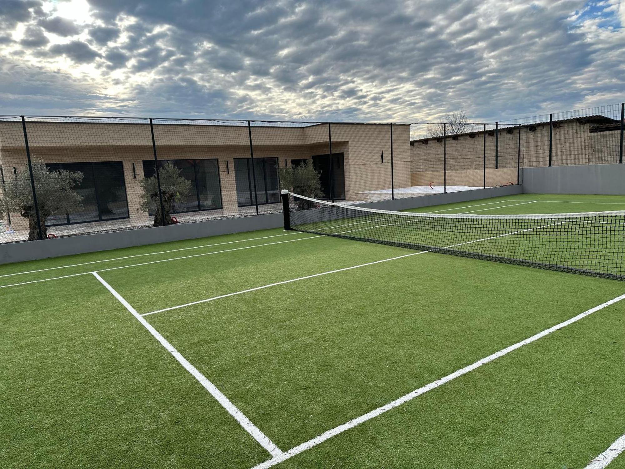 Villa Tina With Swimming Pool, Tennis Court, Games Room, Sauna, Gym, Bbq Policnik 外观 照片